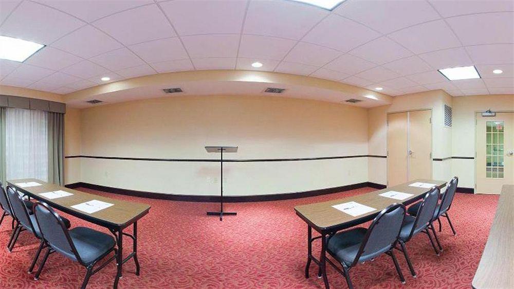 Holiday Inn Express & Suites East Wichita I-35 Andover By Ihg Buitenkant foto