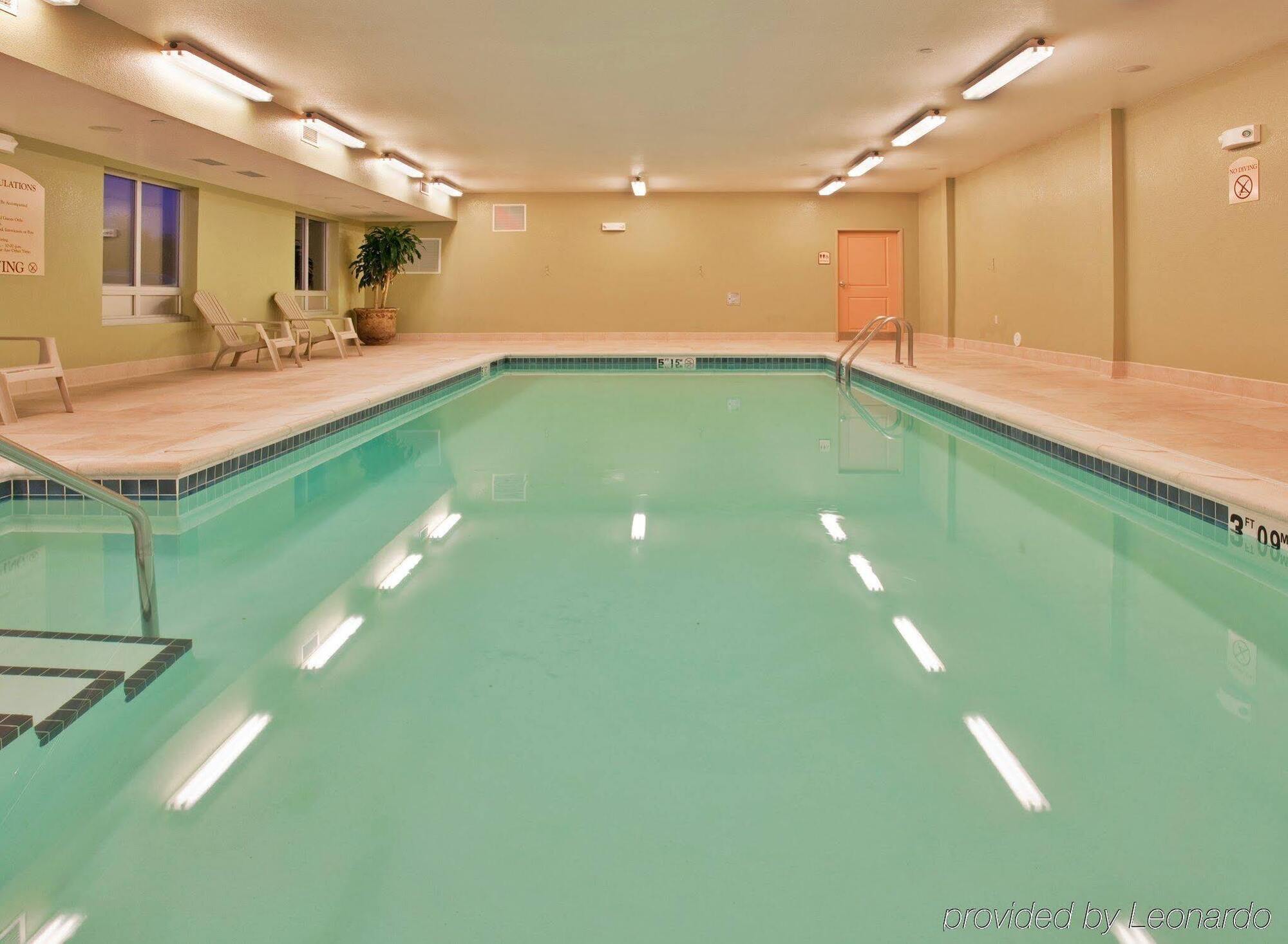 Holiday Inn Express & Suites East Wichita I-35 Andover By Ihg Buitenkant foto