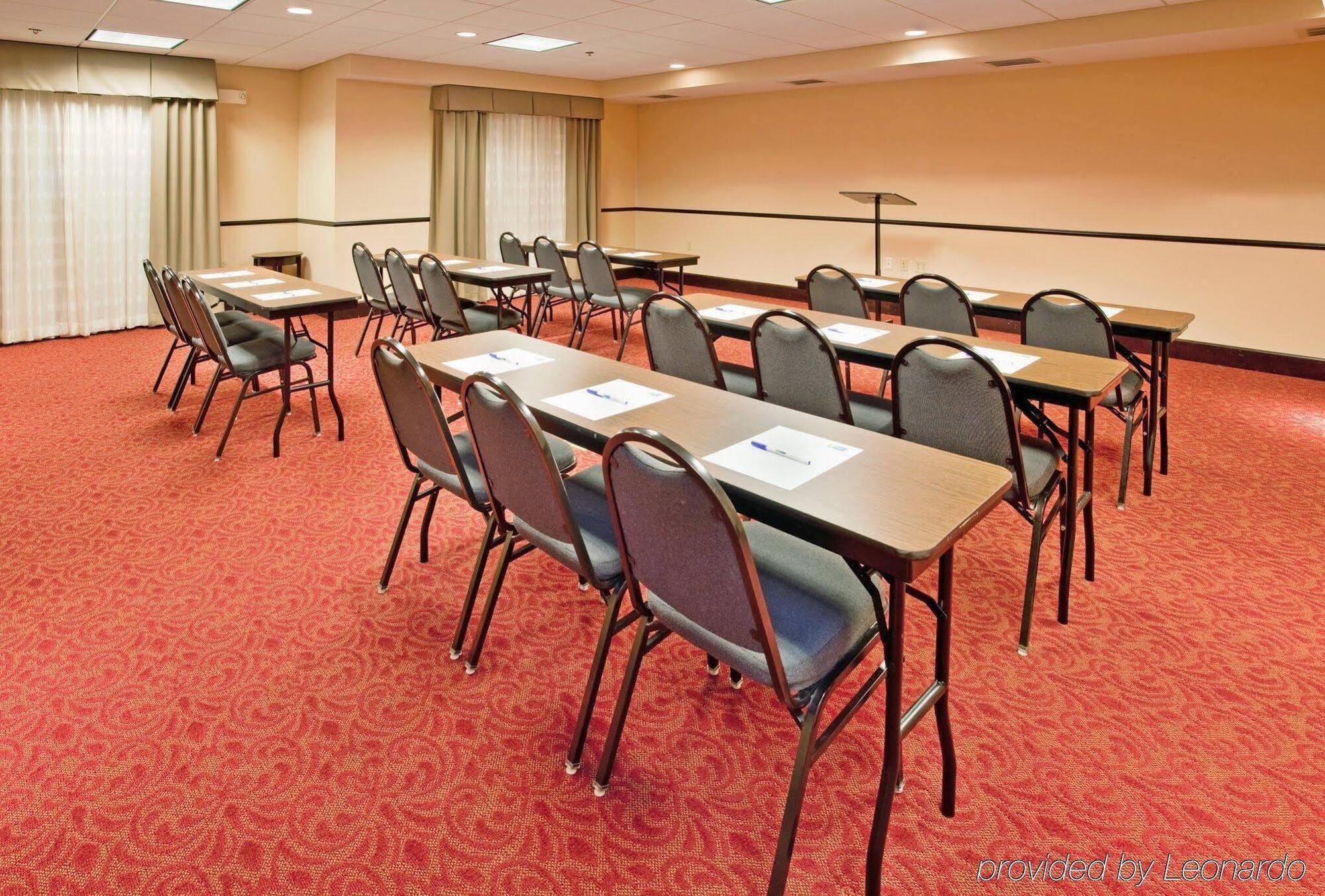 Holiday Inn Express & Suites East Wichita I-35 Andover By Ihg Buitenkant foto